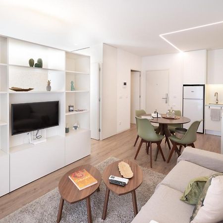 Mam Heat Apartments - Viana City Centre Виана до Кастело Екстериор снимка