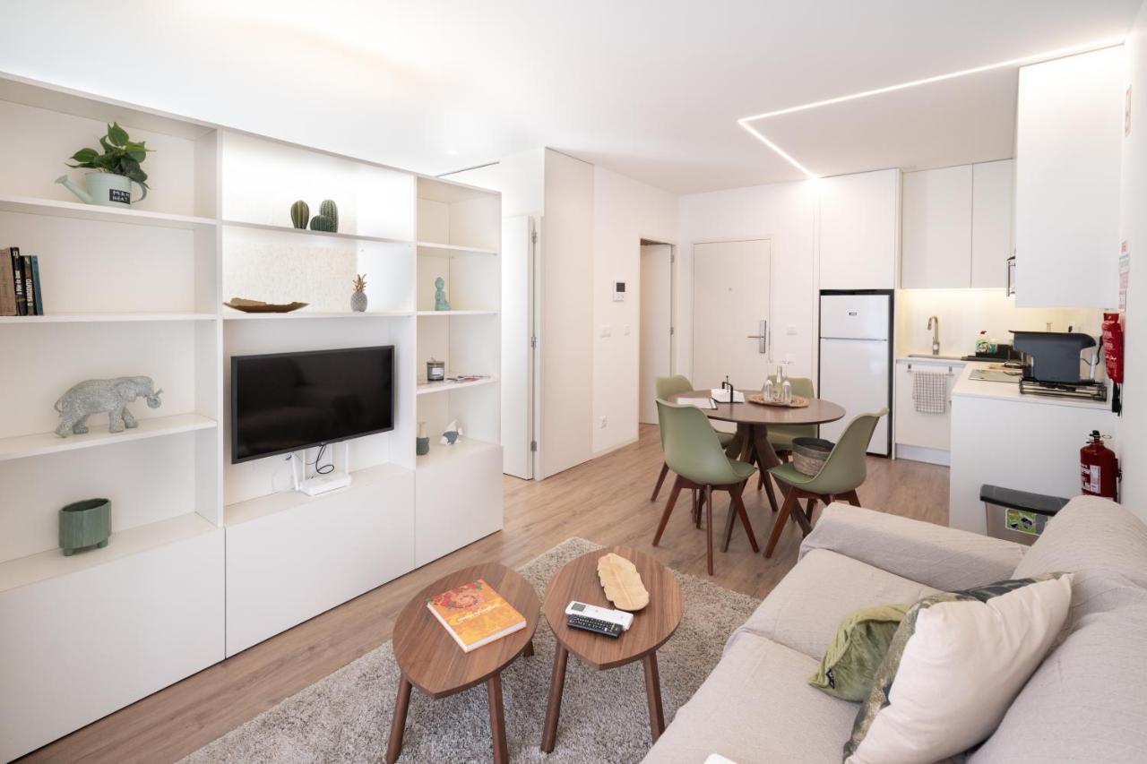 Mam Heat Apartments - Viana City Centre Виана до Кастело Екстериор снимка