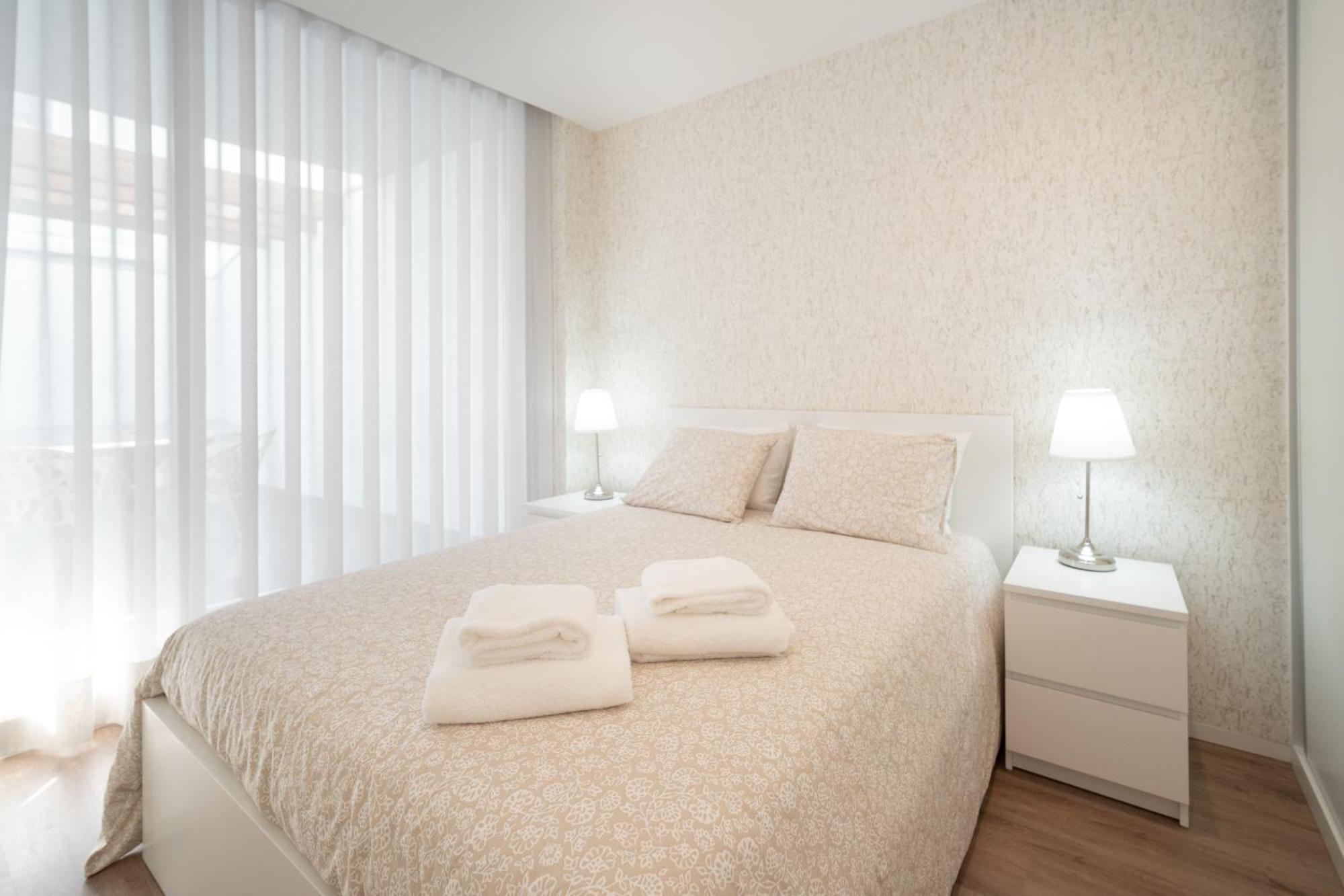 Mam Heat Apartments - Viana City Centre Виана до Кастело Екстериор снимка