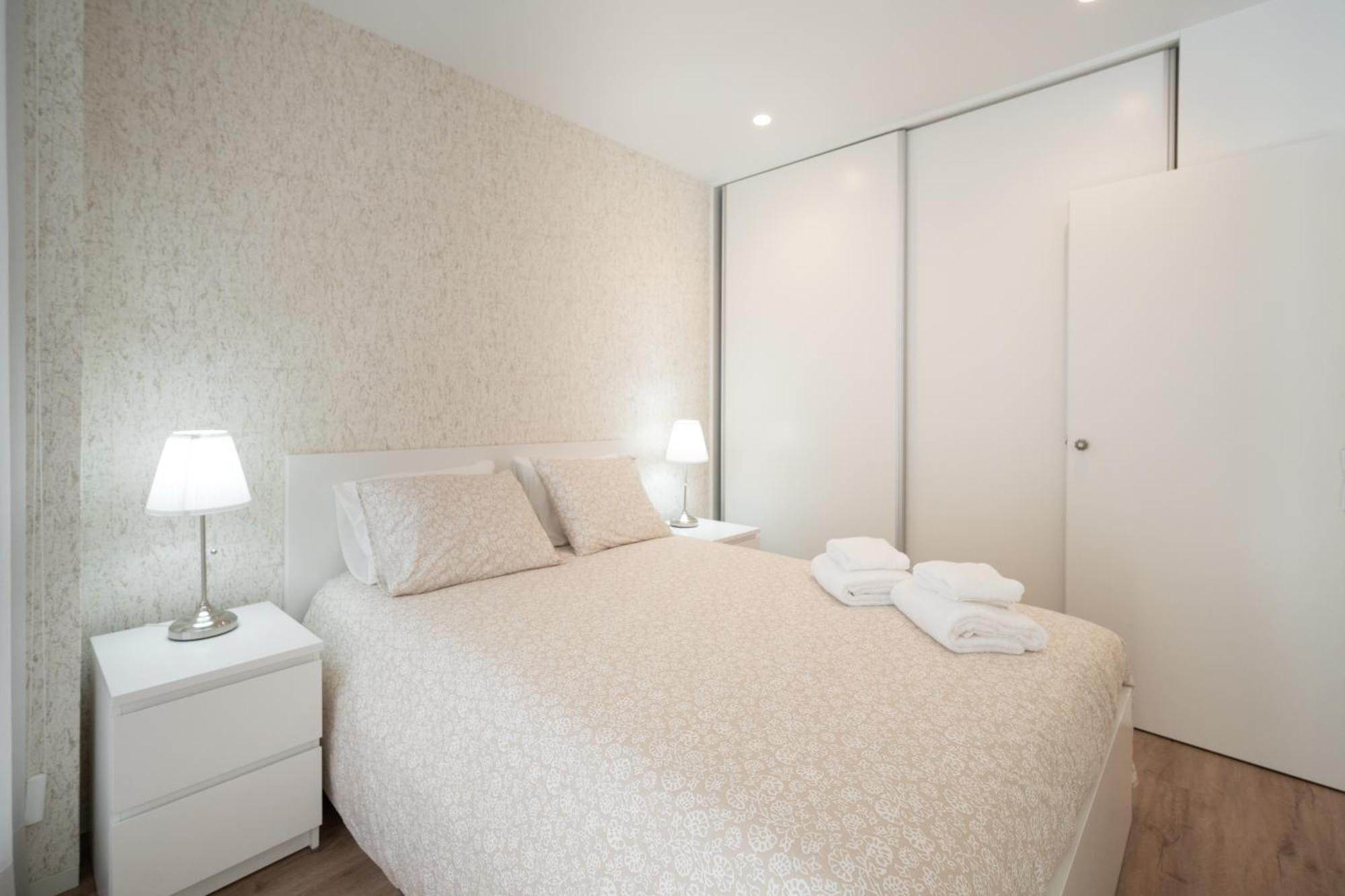 Mam Heat Apartments - Viana City Centre Виана до Кастело Екстериор снимка