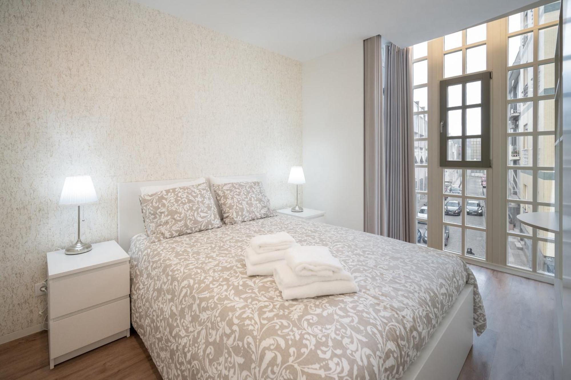 Mam Heat Apartments - Viana City Centre Виана до Кастело Екстериор снимка