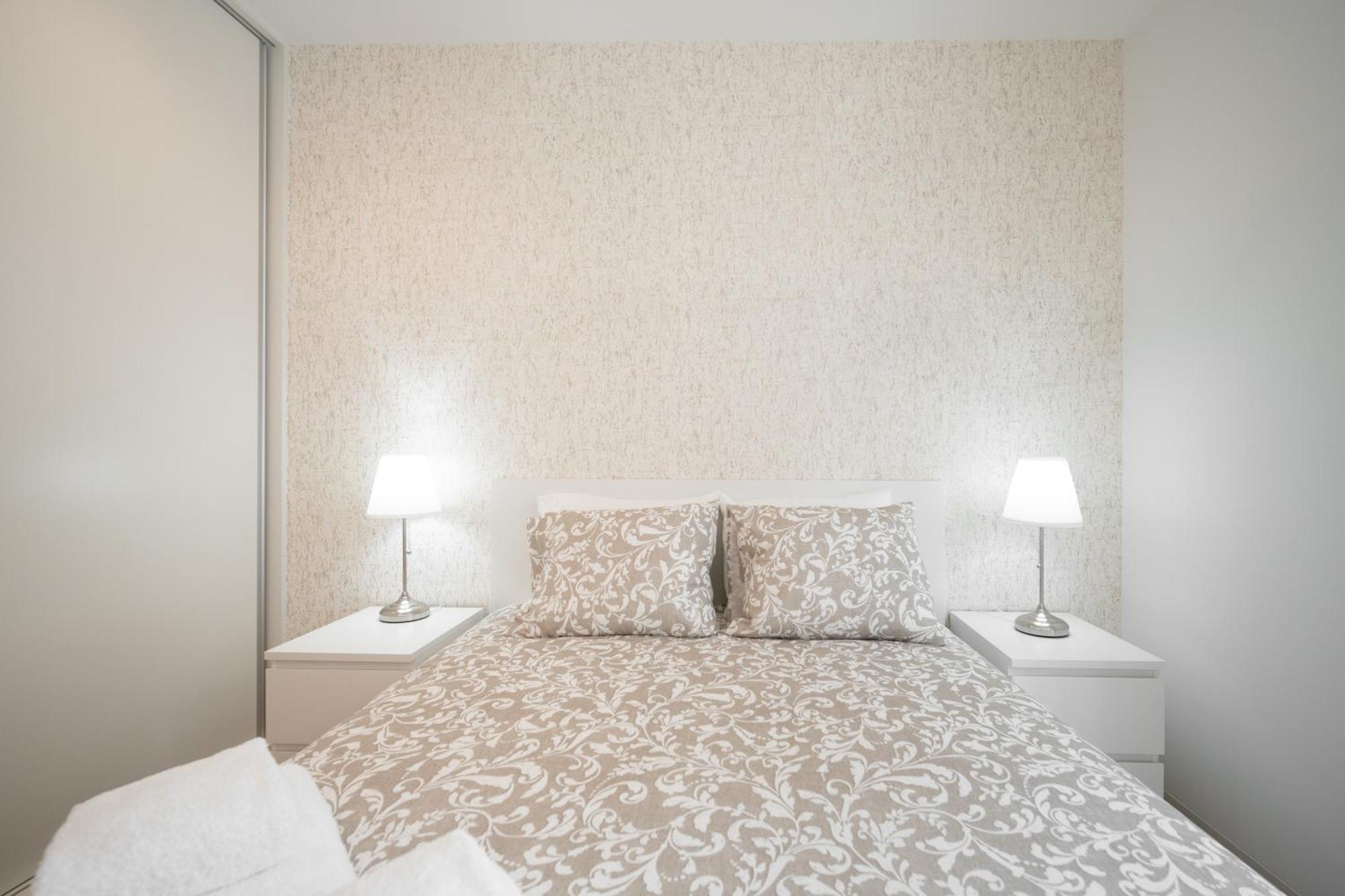 Mam Heat Apartments - Viana City Centre Виана до Кастело Екстериор снимка